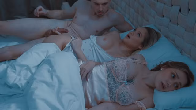 Will stepdad fuck and make stepdaughter Jessie Ames cum in bed with stepmom?