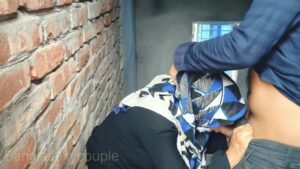 Indian Muslim girl having sex with her boyfriend